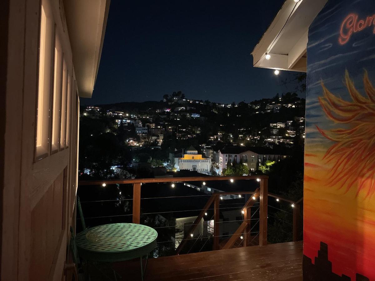 Glamping Hollywood Hills - Luxury Tiny House Los Angeles