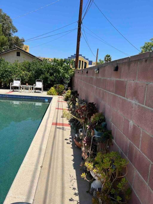 Vacation W Pool &garden 6 Guests Near Csun * Los Angeles