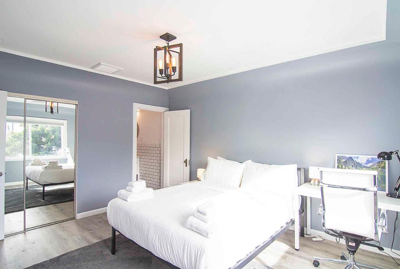 Apartment Penthouse One At World Artists Living Hollywood Los Angeles