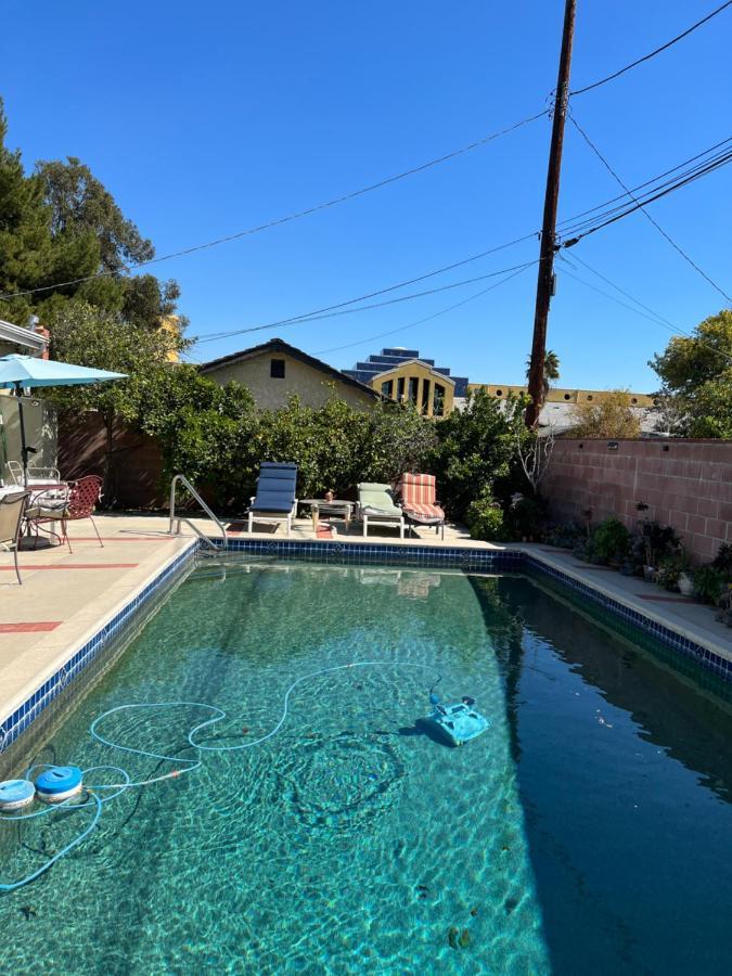 Vacation W Pool &garden 6 Guests Near Csun * Los Angeles