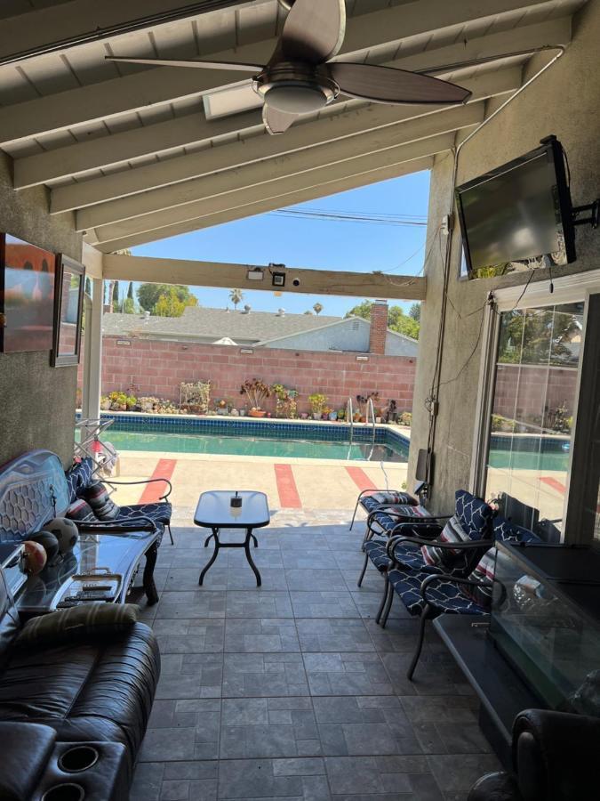 Vacation W Pool &garden 6 Guests Near Csun Holiday home