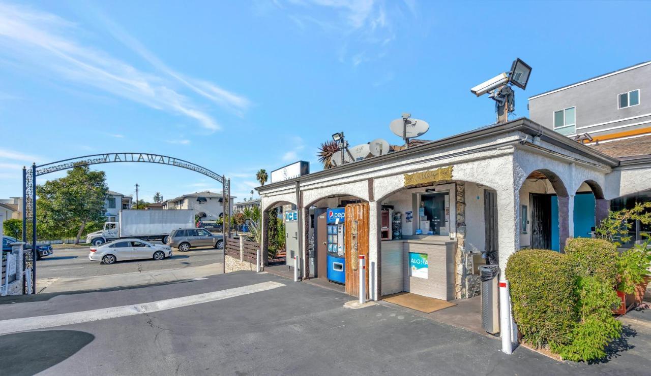 Royal Hawaiian - Mid City, Angeles
