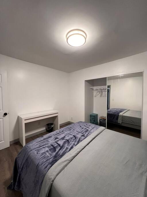 Villa Fully Remodeled 1-bedroom House With Massive Yard