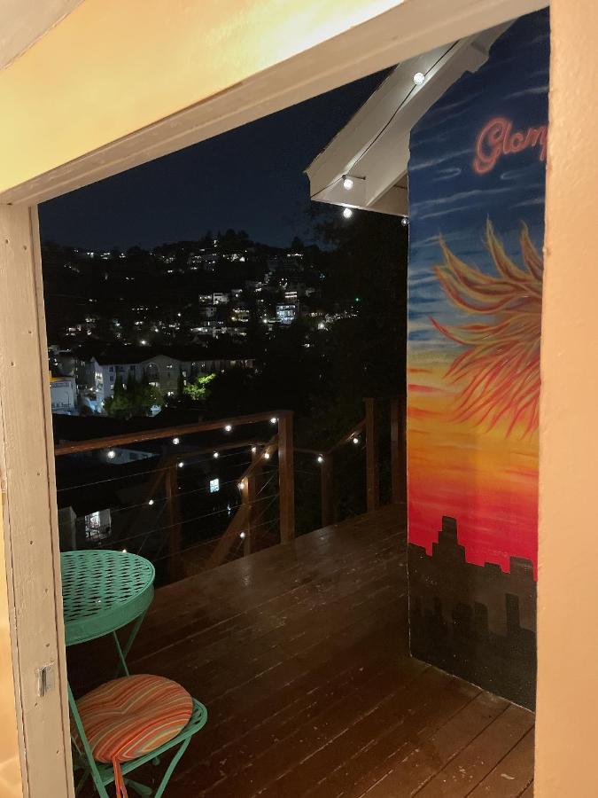 Glamping Hollywood Hills - Luxury Tiny House Los Angeles