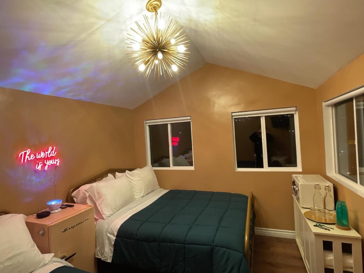 Glamping Hollywood Hills - Luxury Tiny House *