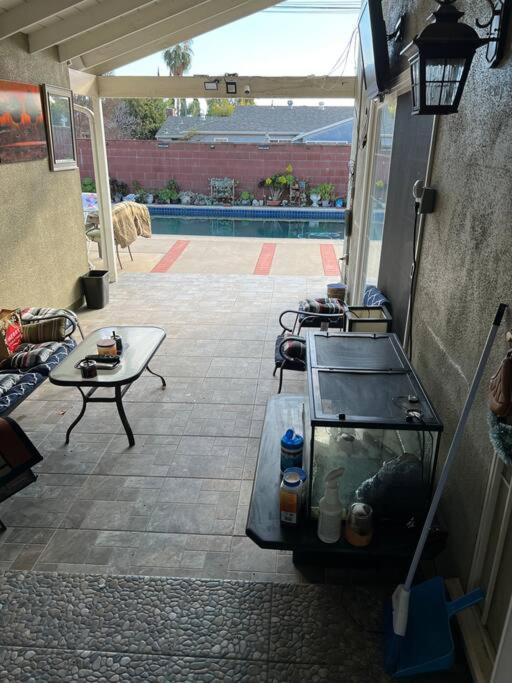 Vacation W Pool &garden 6 Guests Near Csun