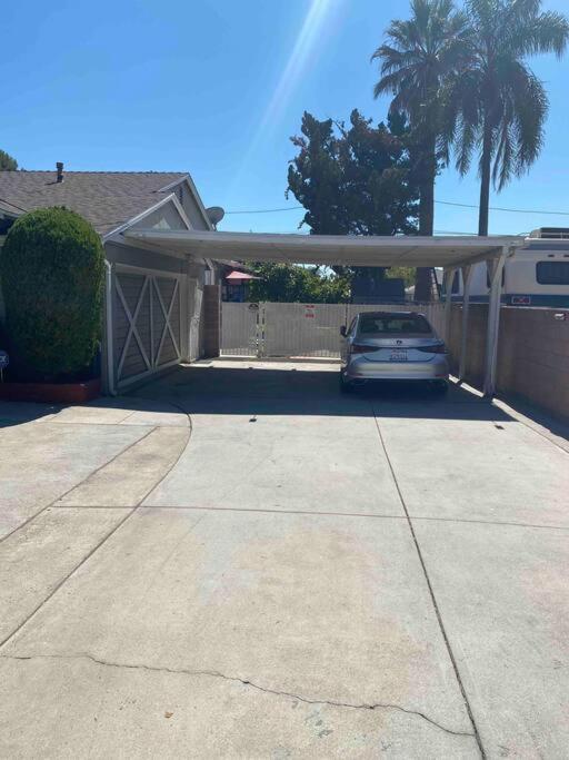 Vacation W Pool &garden 6 Guests Near Csun * Los Angeles