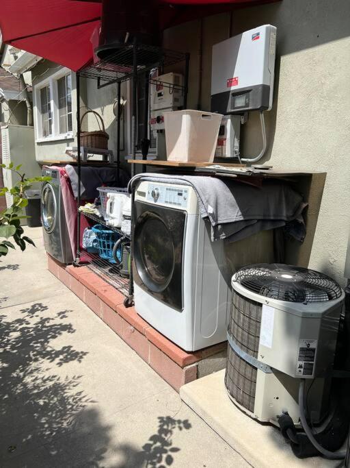 Vacation W Pool &garden 6 Guests Near Csun * Los Angeles