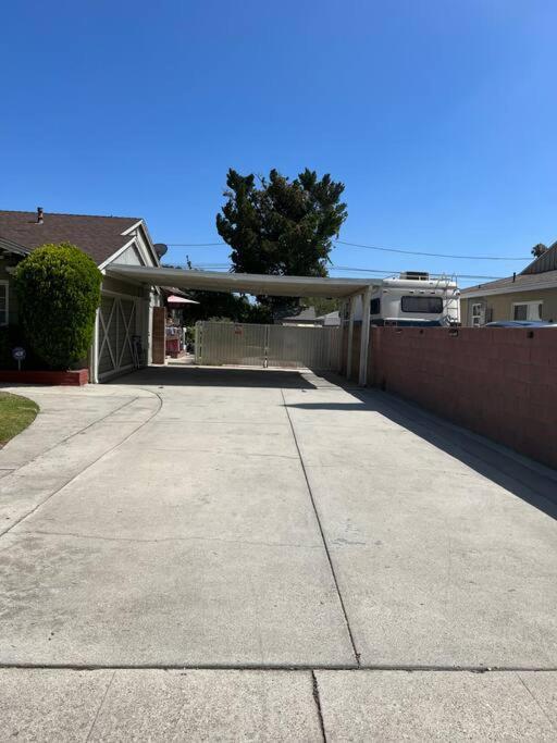 Vacation W Pool &garden 6 Guests Near Csun *