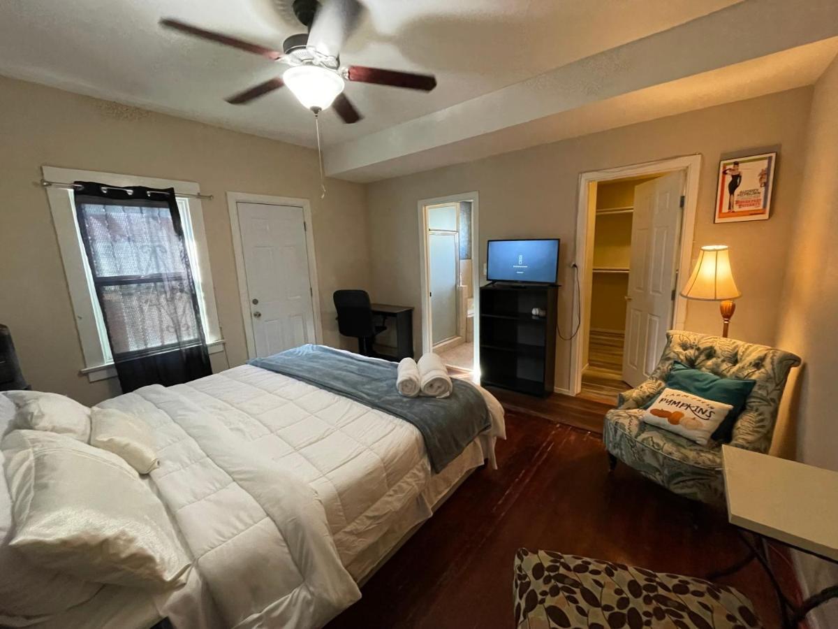 King Master Bedroom 2 * Los Angeles
