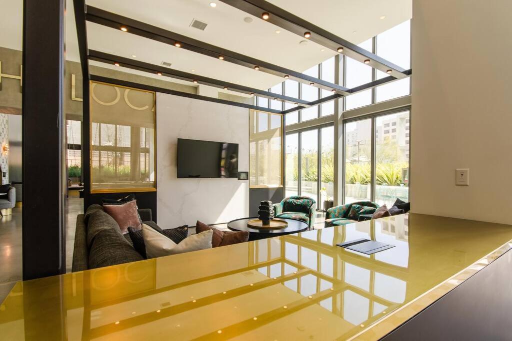 Skyline Views 3bed Apt La Live Convntion Centr 11110 Apartment Los Angeles