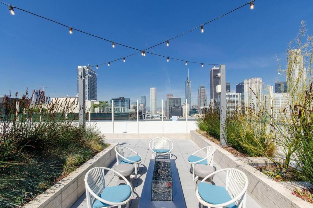 Skyline Views 3bed Apt La Live Convntion Centr 11110 *