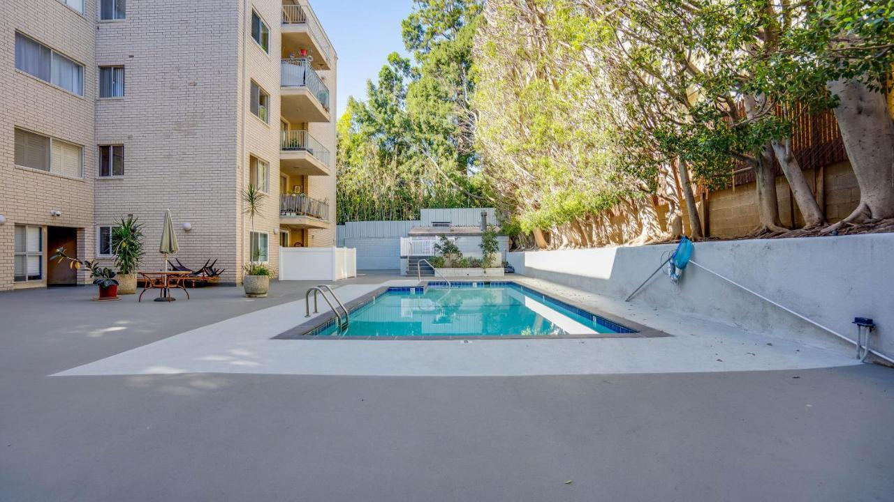 Apartment Hollywood 2 Bedroom *