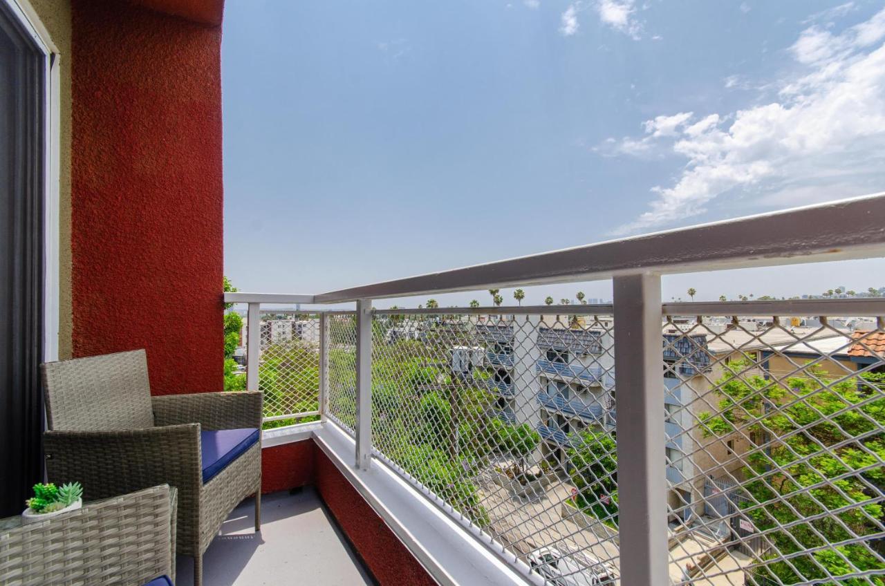 Sunset Strip 2 Bedroom 2 Bathroom With Pool & Views
