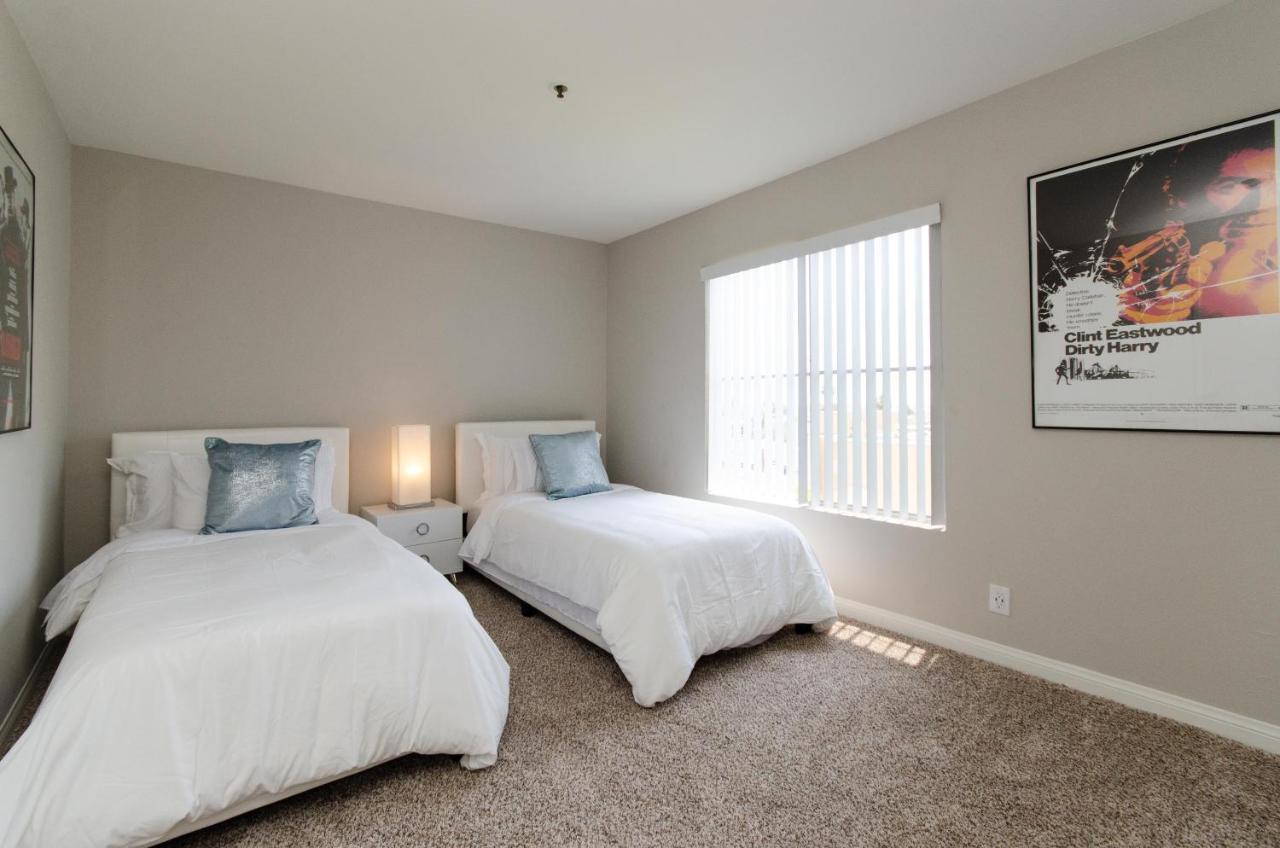 Sunset Strip 2 Bedroom 2 Bathroom With Pool & Views