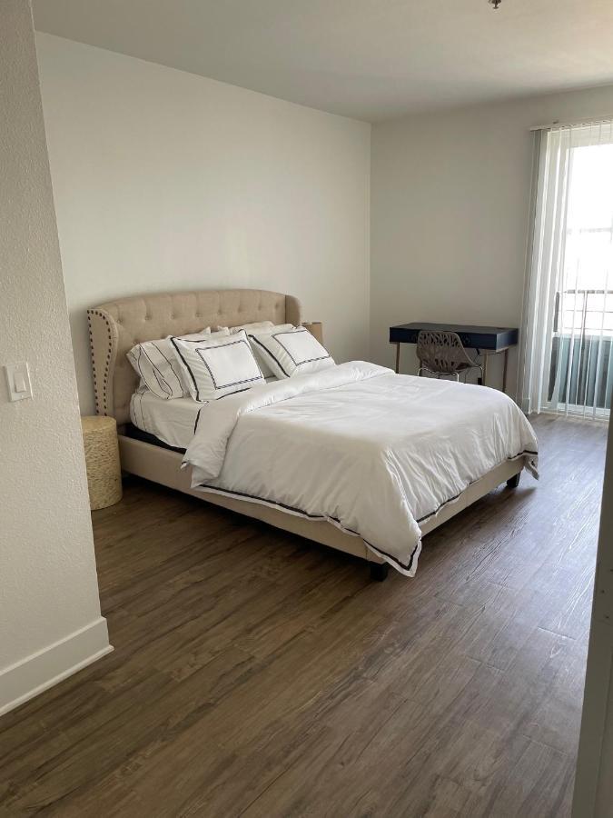 Marina: Modern Gated With Dual Master * Los Angeles