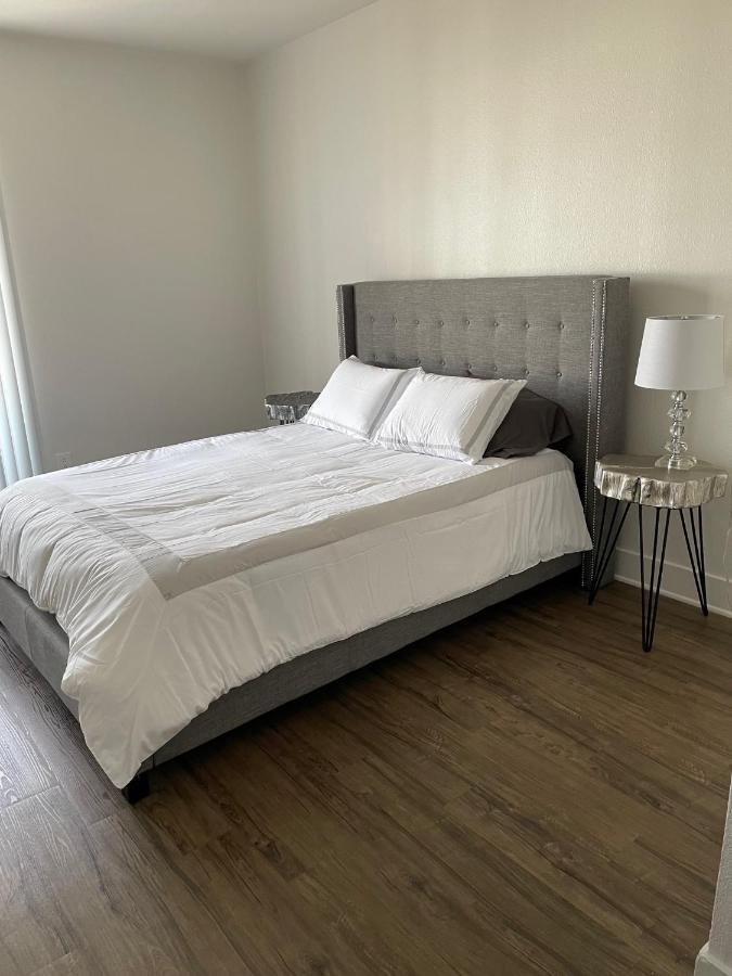 Marina: Modern Gated With Dual Master * Los Angeles