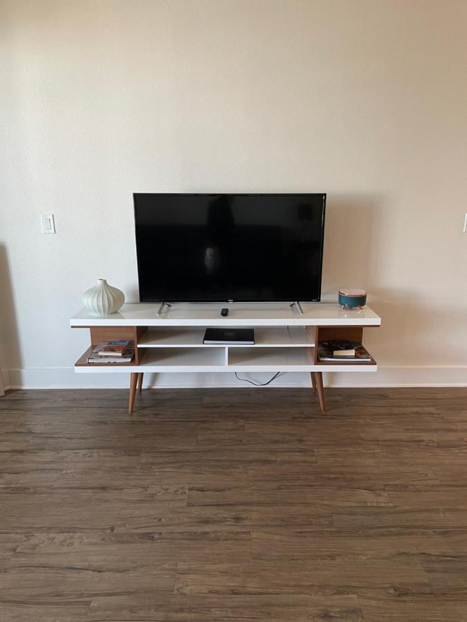 Apartment Marina: Modern Gated With Dual Master *
