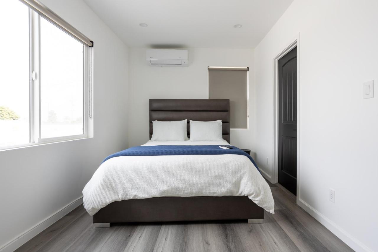 Bungalow W Free Parking 4 Min From Sofi, 8min From Airport