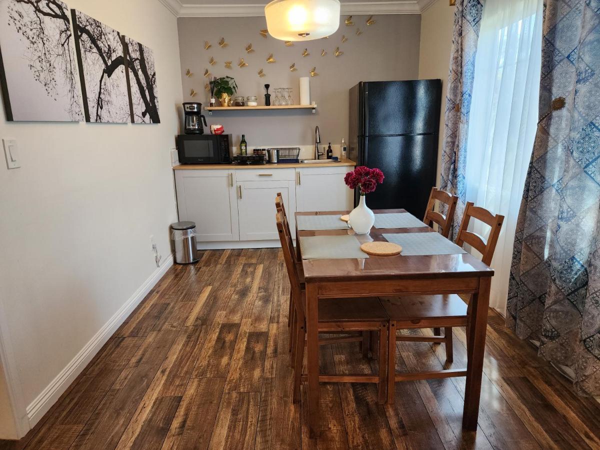 Large 1-bedroom With Kitchen In Encino