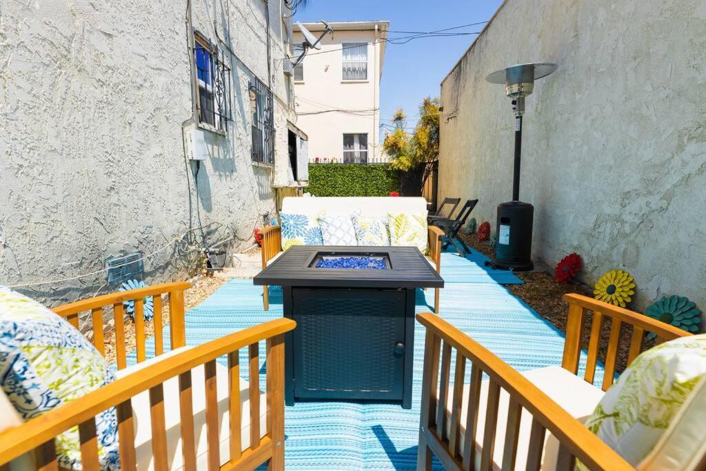 Apartment Charming La 2 Bedroom For Your Away From