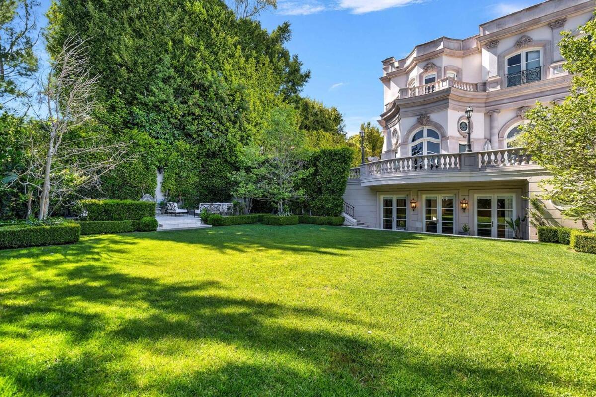 Chateau De Laurel Holiday home *