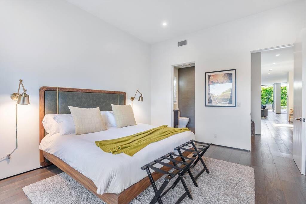 Luxury Gardner 5bdr !!! Los Angeles
