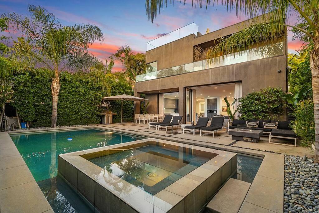 Luxury Gardner 5bdr !!! Los Angeles