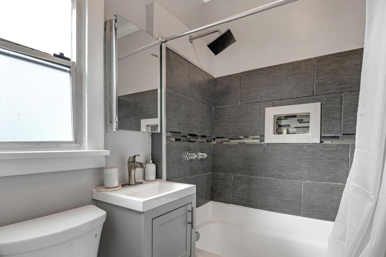 Hollywood Blvd Apartment *