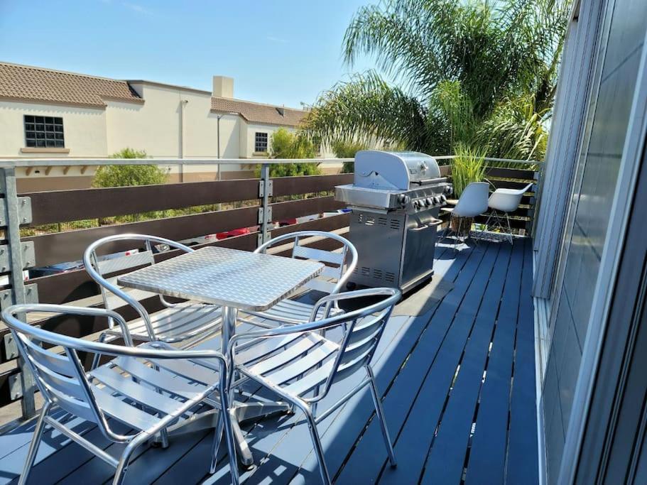 Villa Venice Beach The Steel Rose Compound