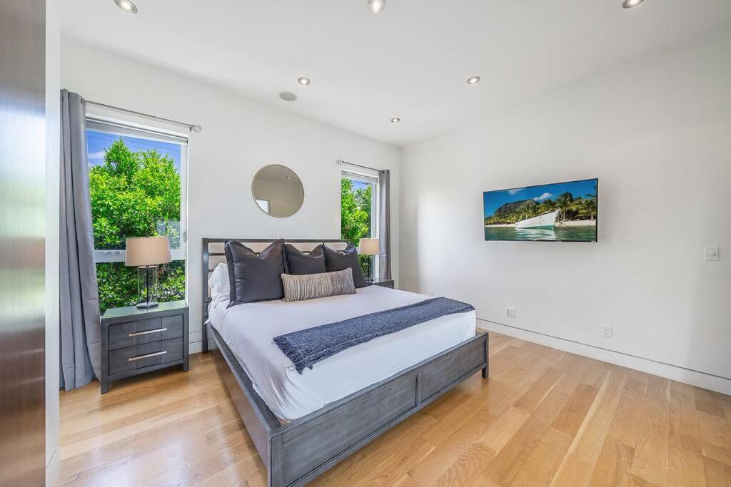 Beverly Grove D Villa *