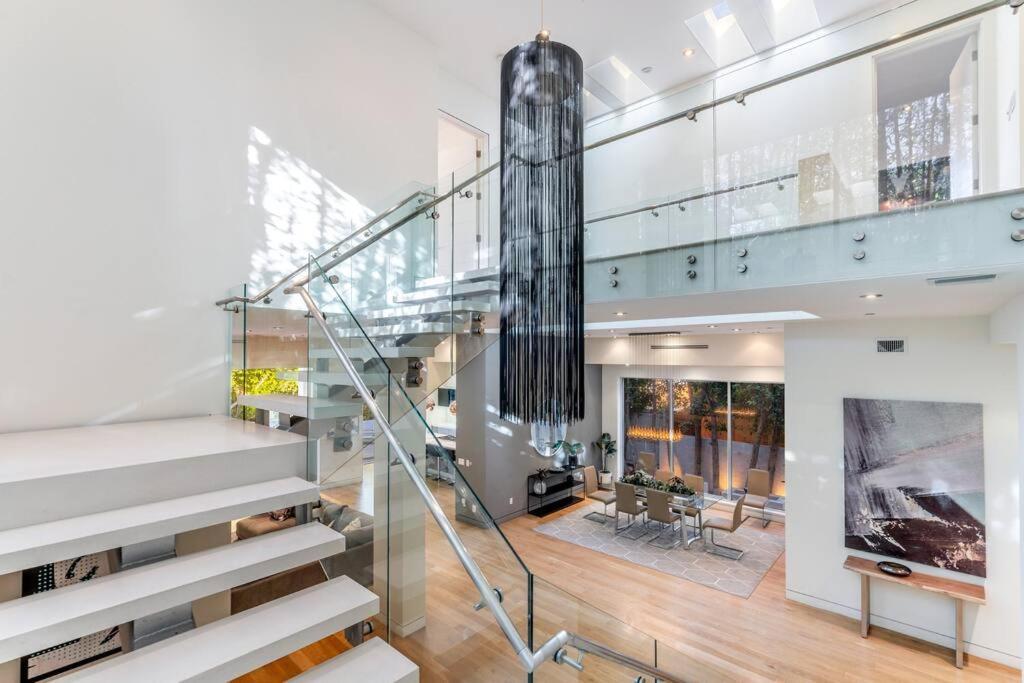 Luxury 5 Bedroom C!!!! * Los Angeles