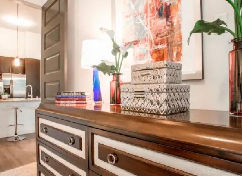 A-class Luxury 2 Bedrooms Apt In Woodland Hills Ca Apartment