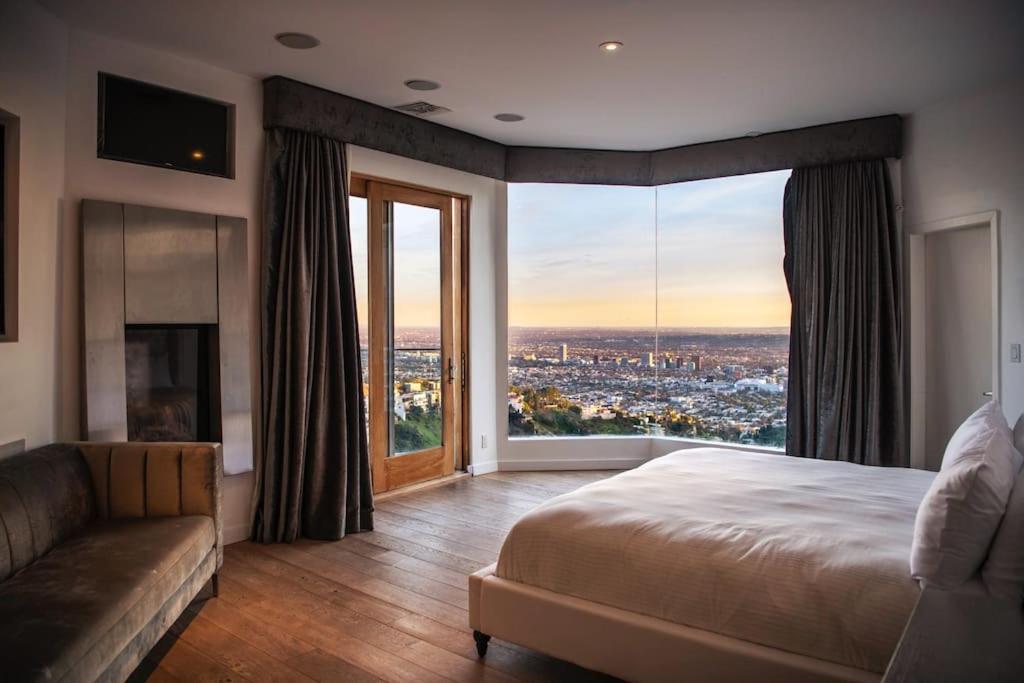 Villa Hollywood Hills Modern Sanctuary-jaw Dropping View