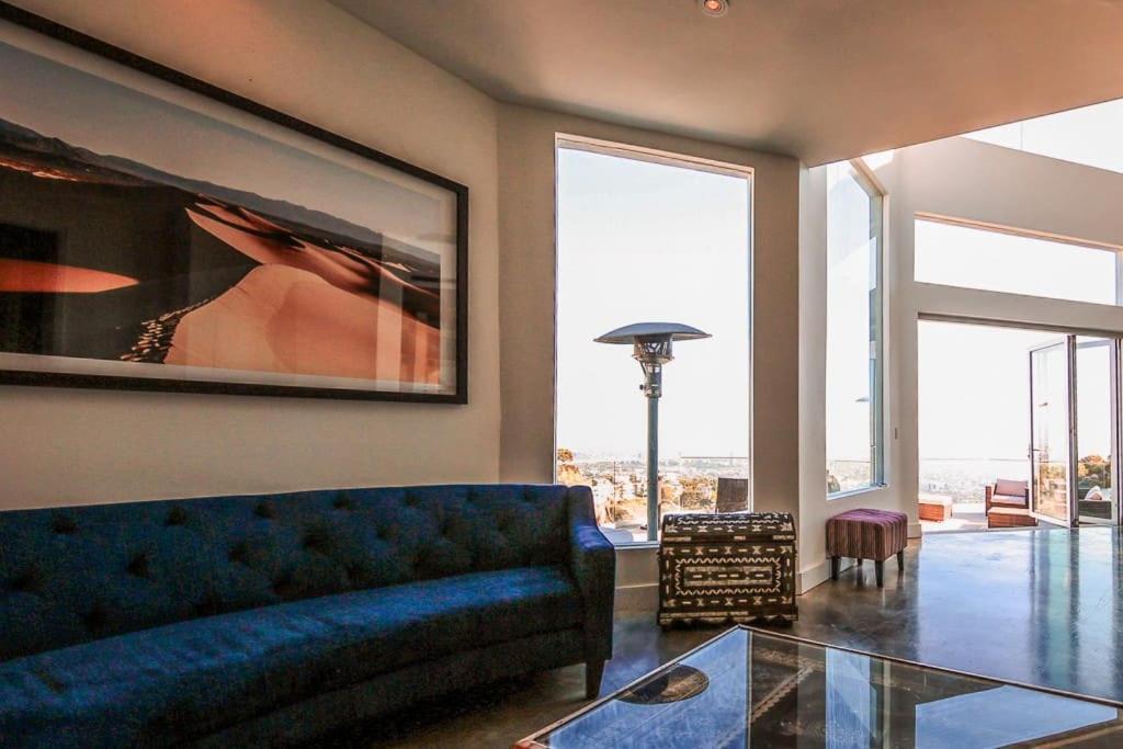 Hollywood Hills Modern Sanctuary-jaw Dropping View *