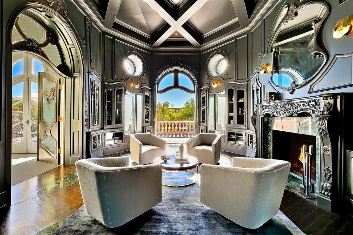 Chateau De Laurel Holiday home Los Angeles