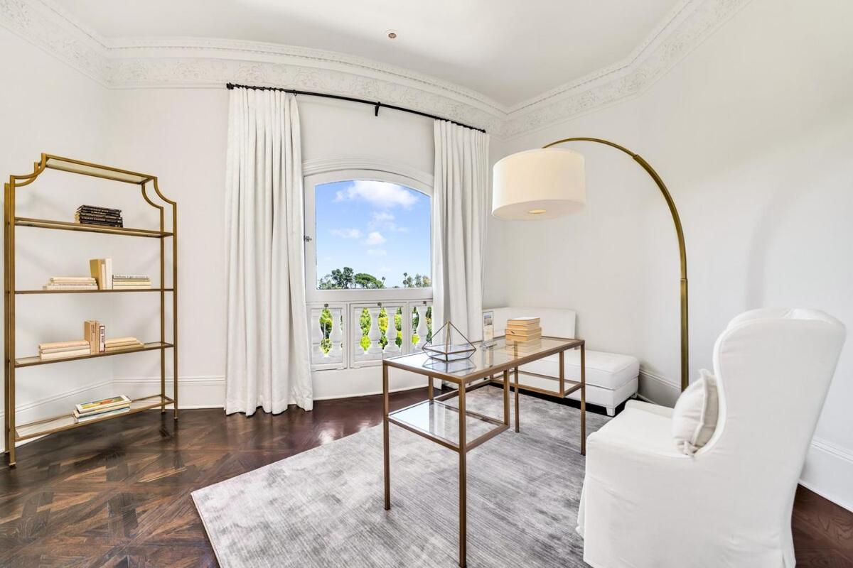 Holiday home Chateau De Laurel Los Angeles