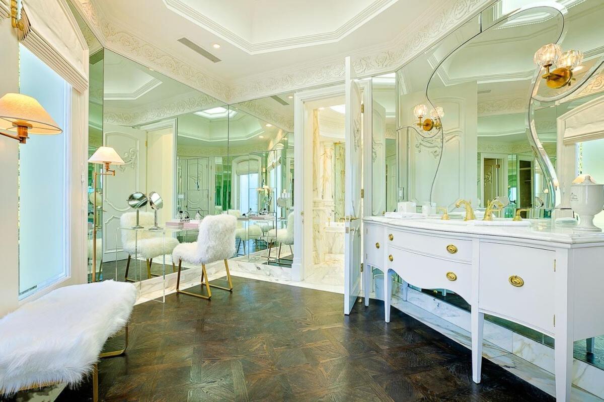 Chateau De Laurel * Los Angeles