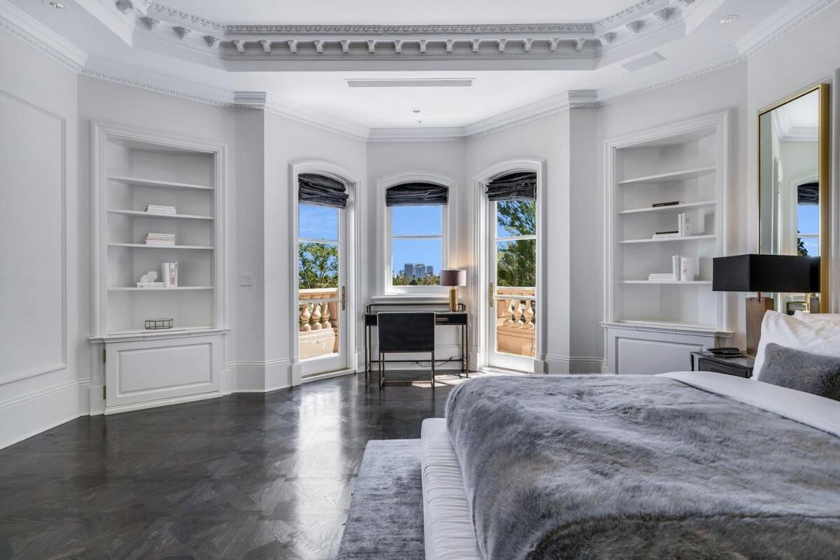 Chateau De Laurel Holiday home Los Angeles