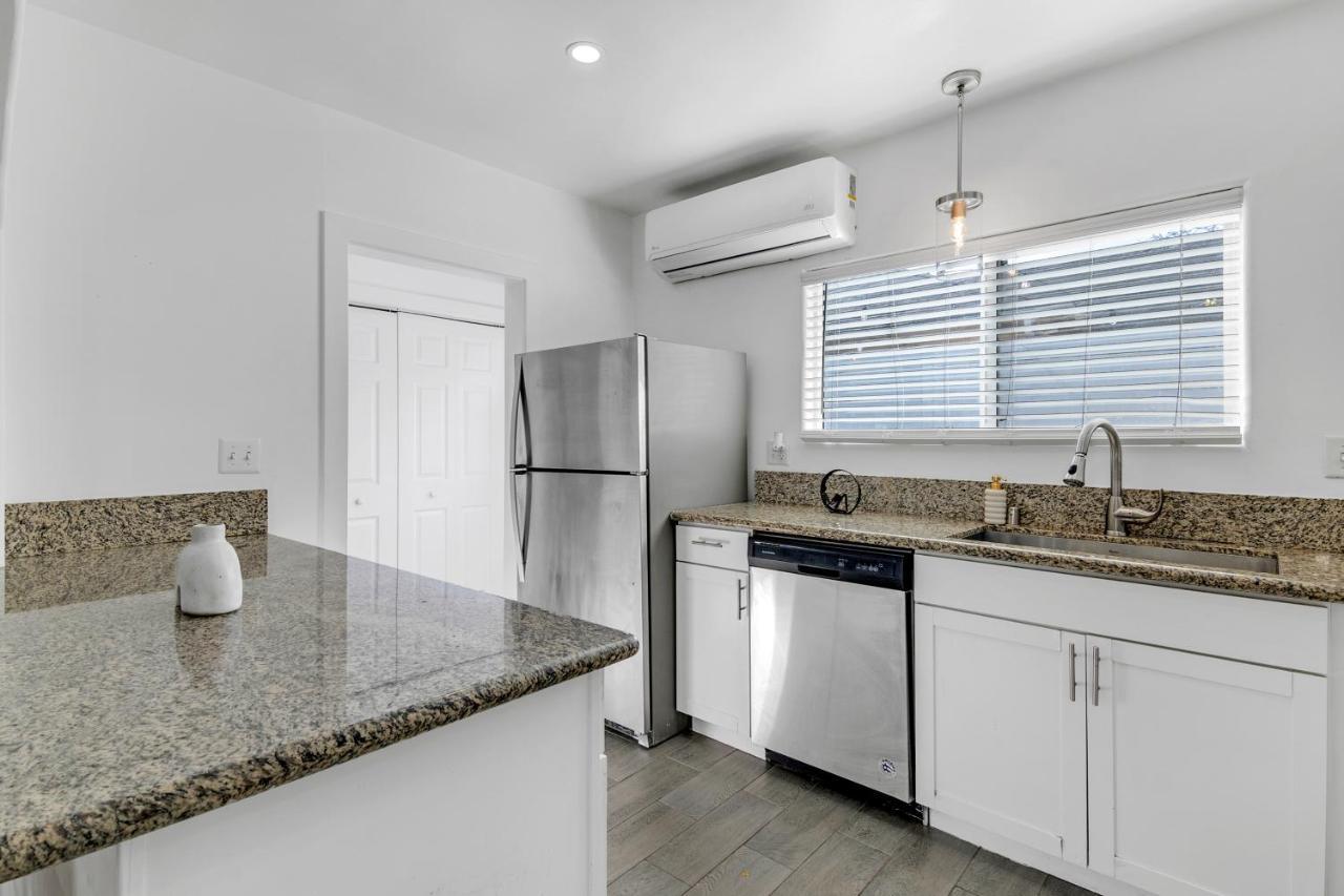 Apartment Modern House Central Location