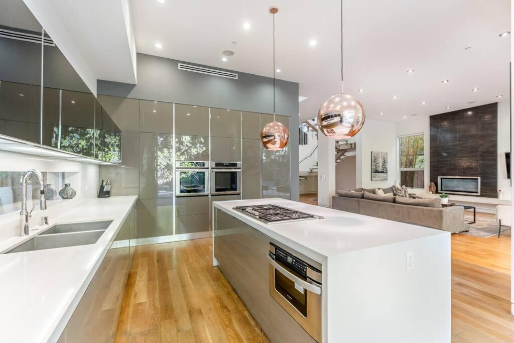 Luxury 5 Bedroom C!!!! * Los Angeles