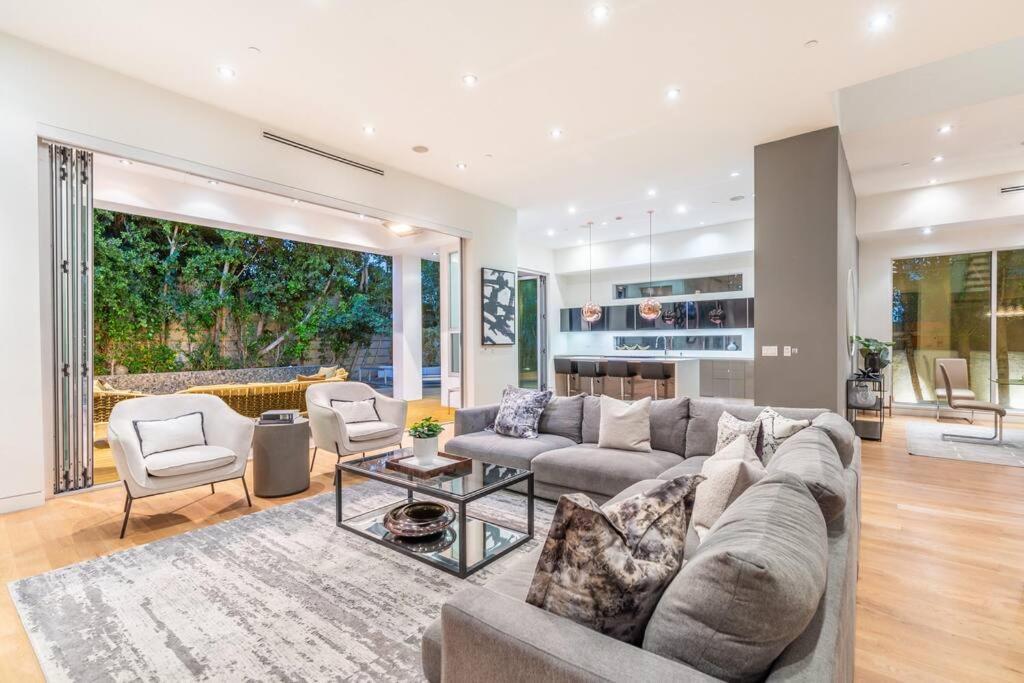 Luxury 5 Bedroom C!!!! *
