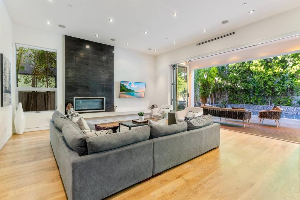 Luxury 5 Bedroom C!!!!