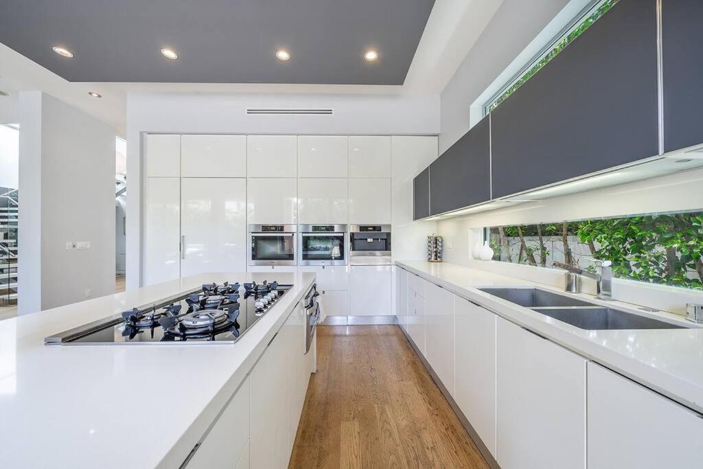 Villa Beverly Grove D