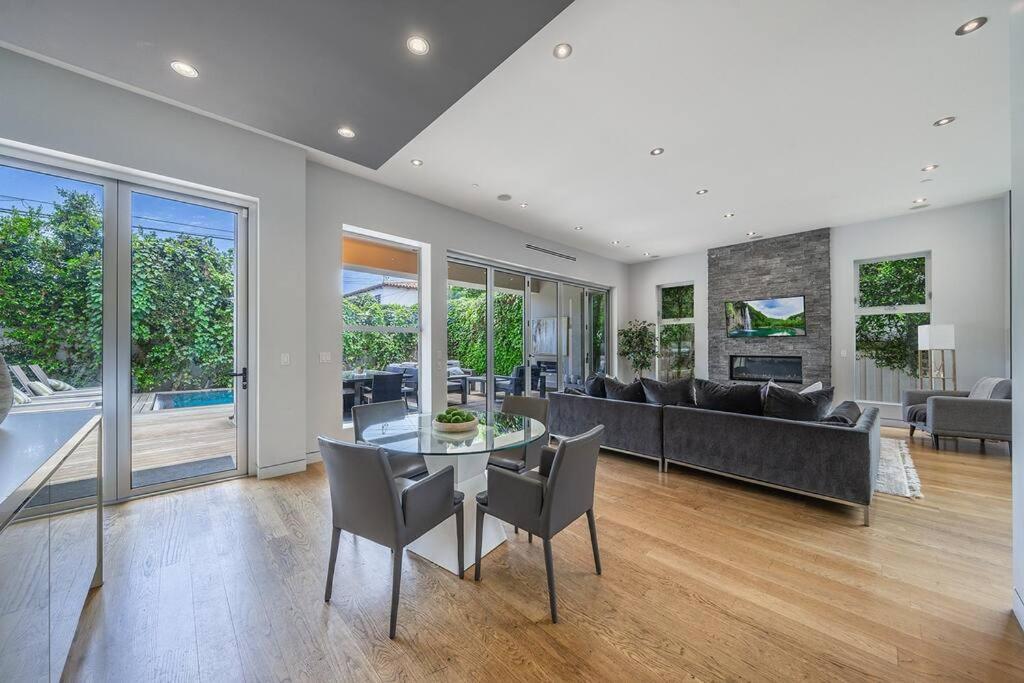 Beverly Grove D Villa *