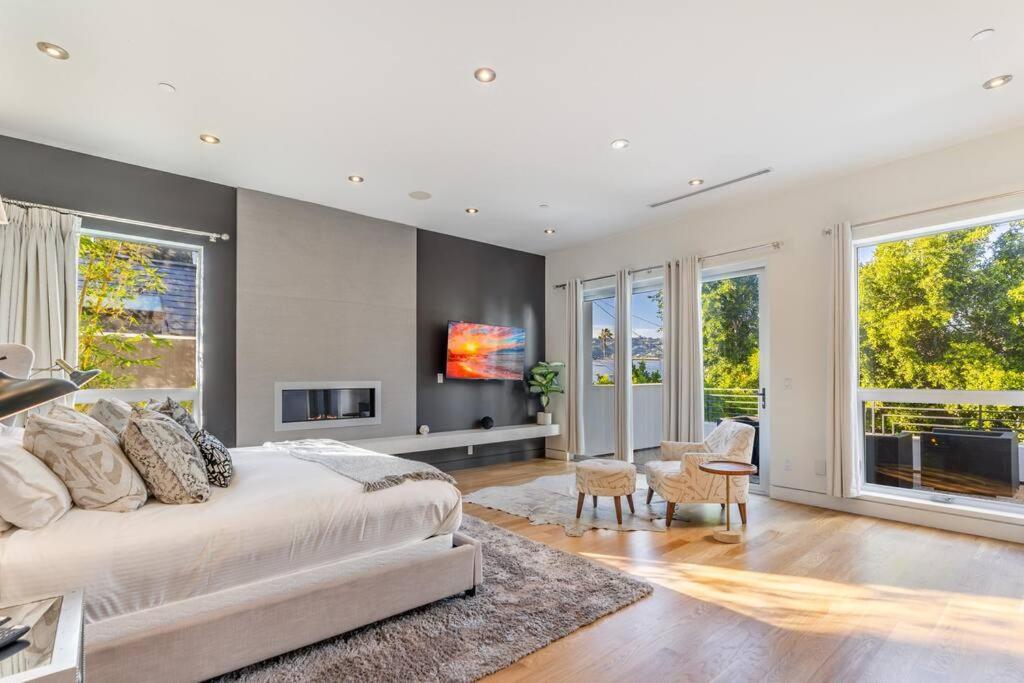 Luxury 5 Bedroom C!!!! Los Angeles
