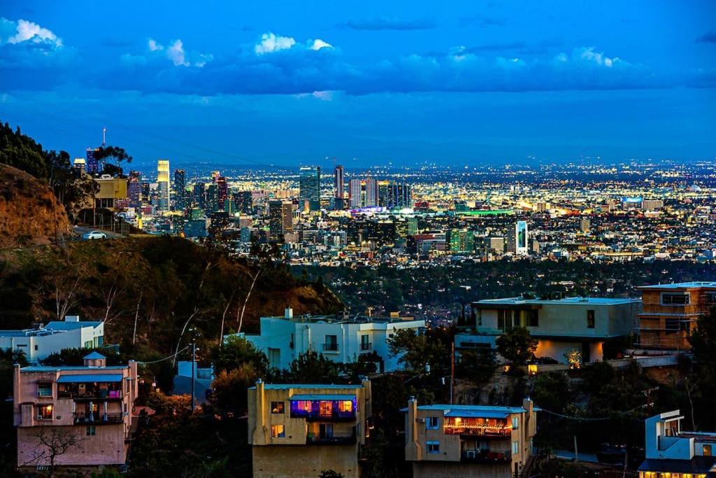 Hollywood Hills Modern Sanctuary-jaw Dropping View *