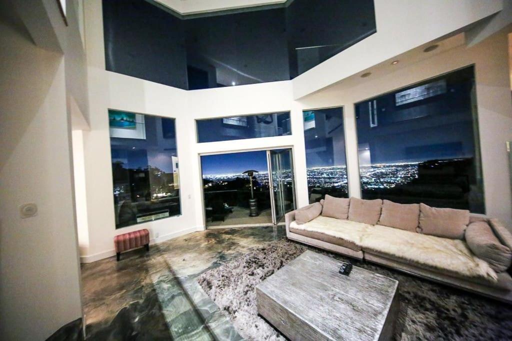 Villa Hollywood Hills Modern Sanctuary-jaw Dropping View *