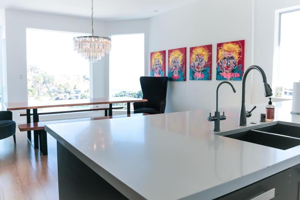 Hollywood Hills Modern Sanctuary-jaw Dropping View Los Angeles