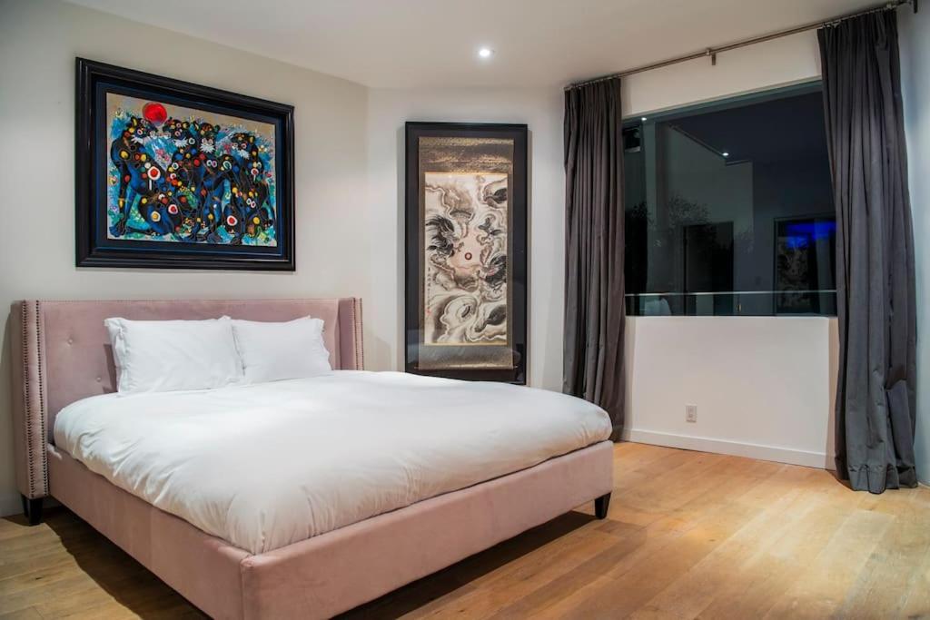 Hollywood Hills Modern Sanctuary-jaw Dropping View *
